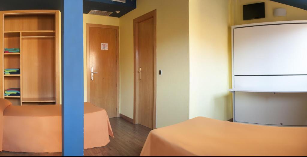 Albergue Revolutum Hostel Salamanca Phòng bức ảnh