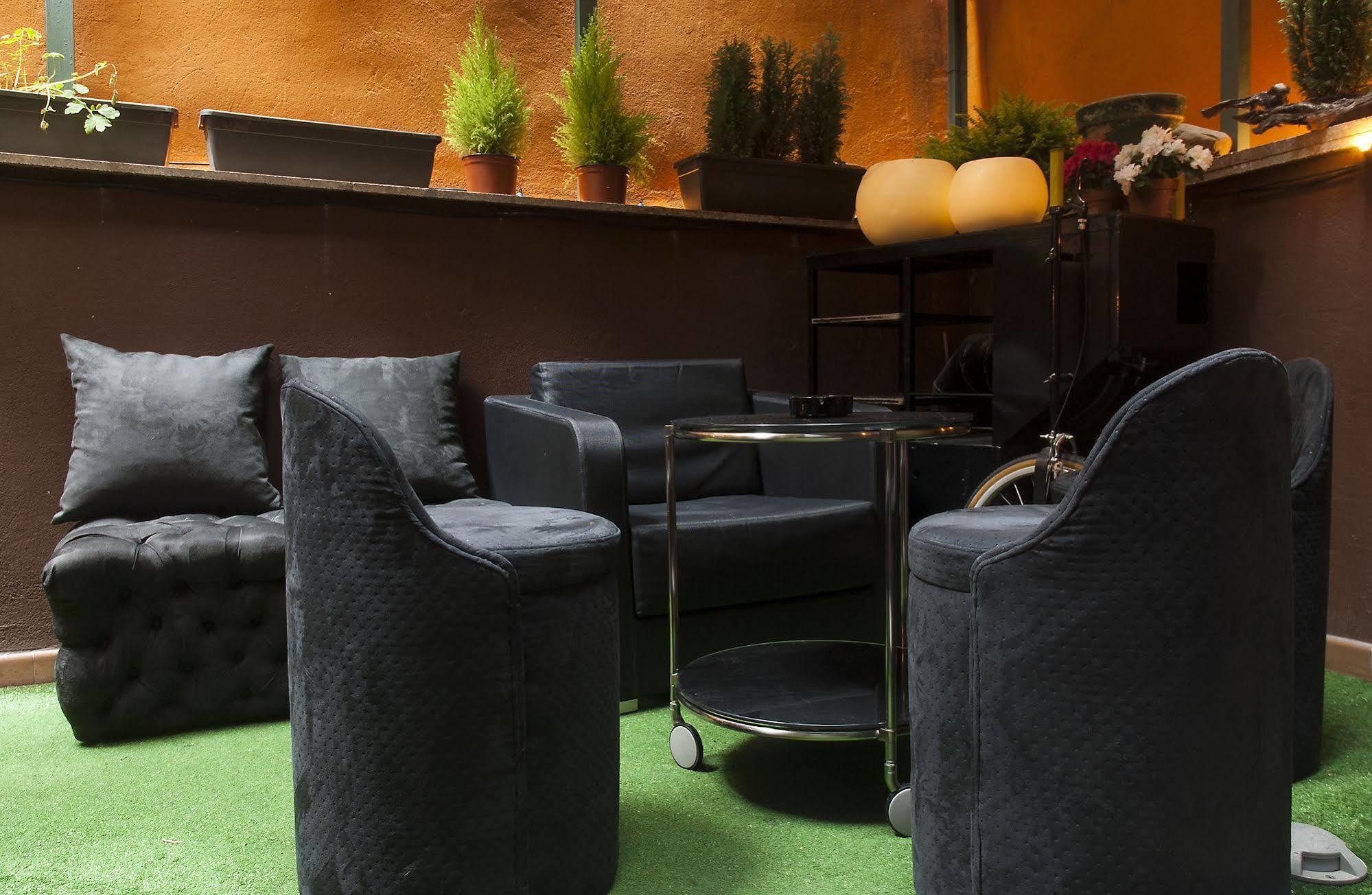 Albergue Revolutum Hostel Salamanca Ngoại thất bức ảnh