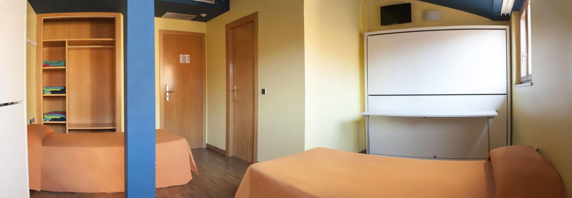 Albergue Revolutum Hostel Salamanca Ngoại thất bức ảnh
