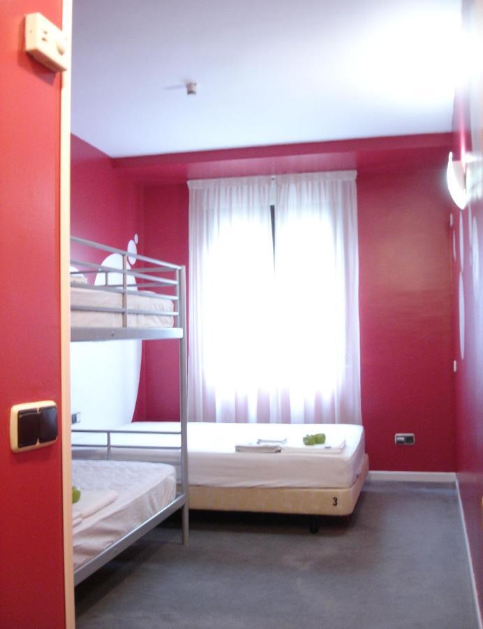 Albergue Revolutum Hostel Salamanca Phòng bức ảnh